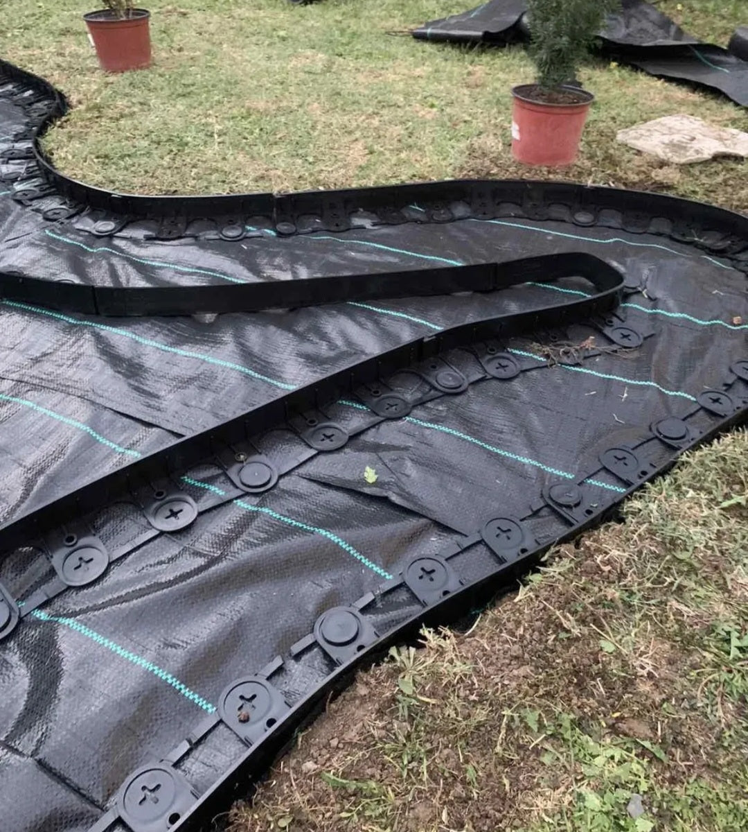 Graničnik za travu sa klinovima